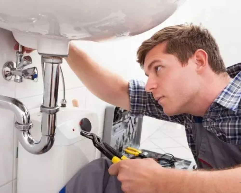 Curso online e grátis de encanador com certificado